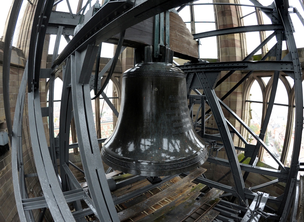 Glocken in der Pfalz und Saarpfalz läuten täglich um 19.30 Uhr zum Gebet.