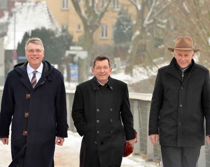 Brückenbauer: Kirchenpräsident Christian Schad mit Kirchenpräsident Christian Albecker von der Union der Protestantischen Kirchen im Elsass und in Lothringen und dem badischen Bischof Jochen Cornelius-Bundschuh (v.li.).
