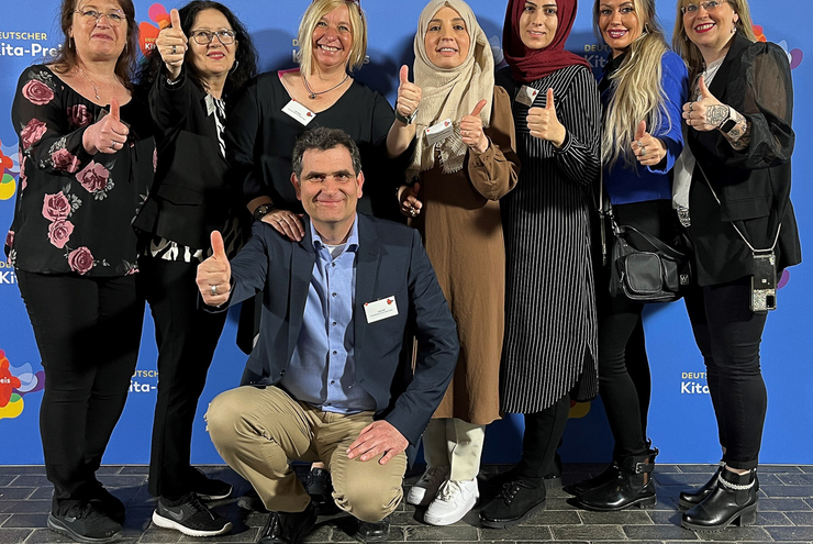 Mitglieder des Kita-Teams und Frank Wolf, Gesamtleiter des Kita-Verbunds (vorne). Foto: Prot. Kita-Verbund LU 