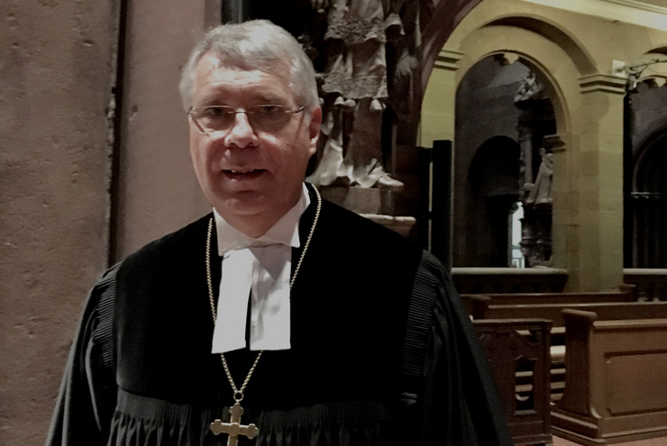 Vor dem Gottesdienst im Mainzer Dom. Foto: lk