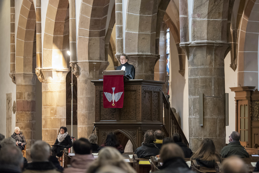 Anja Diesel, die neue Direktorin des EFWI, bei ihrer Predigt in der Landauer Stiftskirche. Foto: lk/Iversen Anja Diesel, die neue Direktorin des EFWI, bei ihrer Predigt in der Landauer Stiftskirche. Foto: lk/Iversen