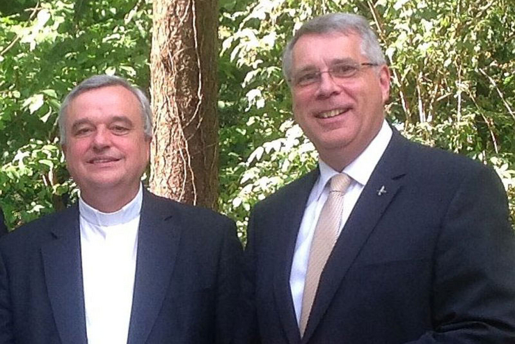 Bischof Karl-Heinz Wiesemann (links) und Kirchenpräsident Christian Schad.