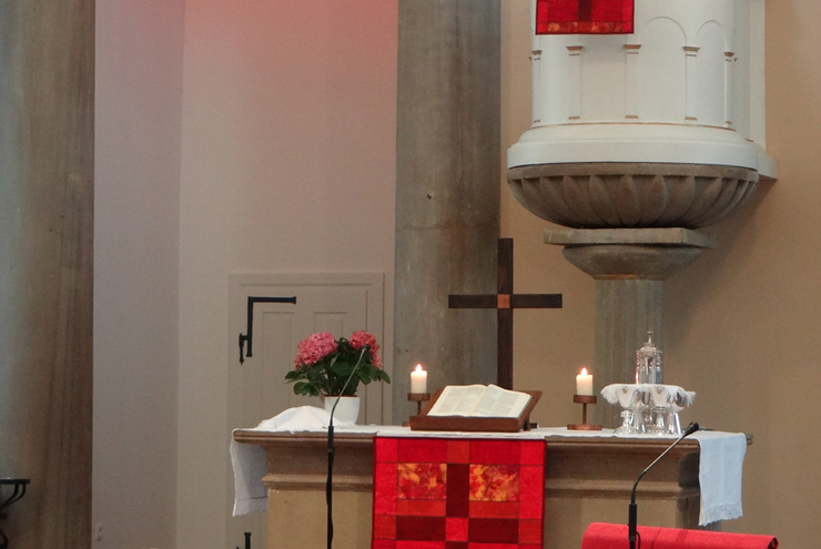 Kirchenpräsident Schad predigte im Gottesdienst in der Stadtkirche Kusel. Fotos: lk/dv
