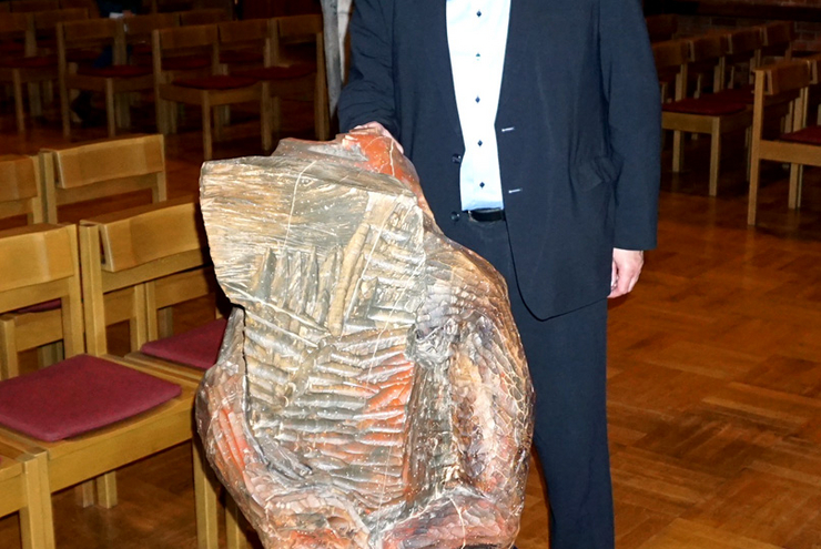 ..und in der Melanchthonkirche, wo großformatige Skulpturen des Holzkünstlers Michael Labusch zu sehen waren. Fotos: lk