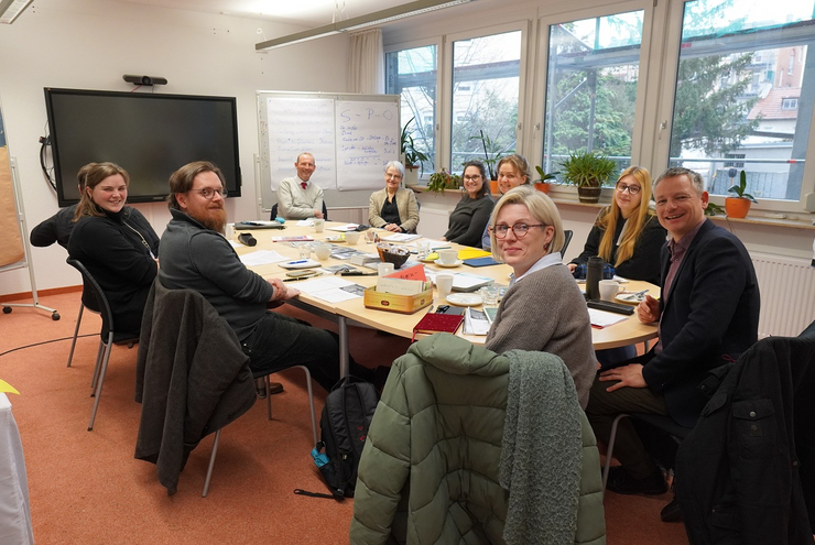 Der EMS über die Schulter geschaut - Zweitägiger Workshop bewegt angehende Pfarrerinnen und Pfarrern. Foto: EMS/Pfab