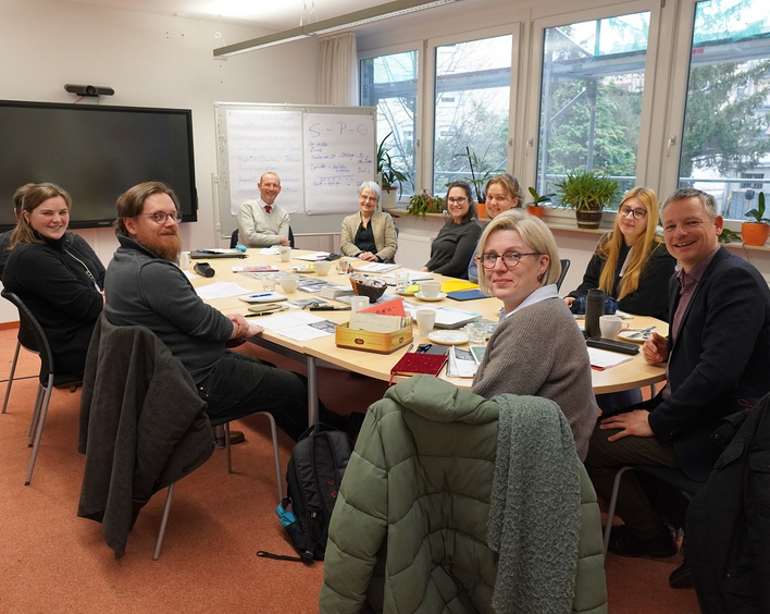 Der EMS über die Schulter geschaut - Zweitägiger Workshop bewegt angehende Pfarrerinnen und Pfarrern. Foto: EMS/Pfab