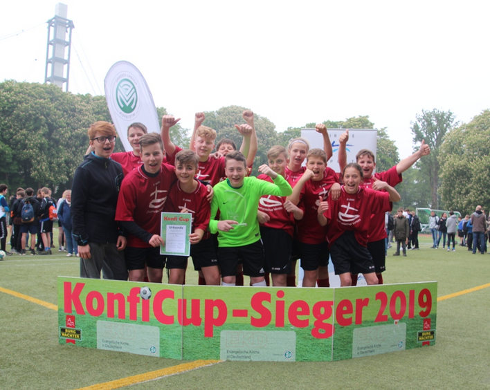 Fair gewinnt: Konfirmanden aus der pfälzischen Landeskirche holen erstmals den Pokal.