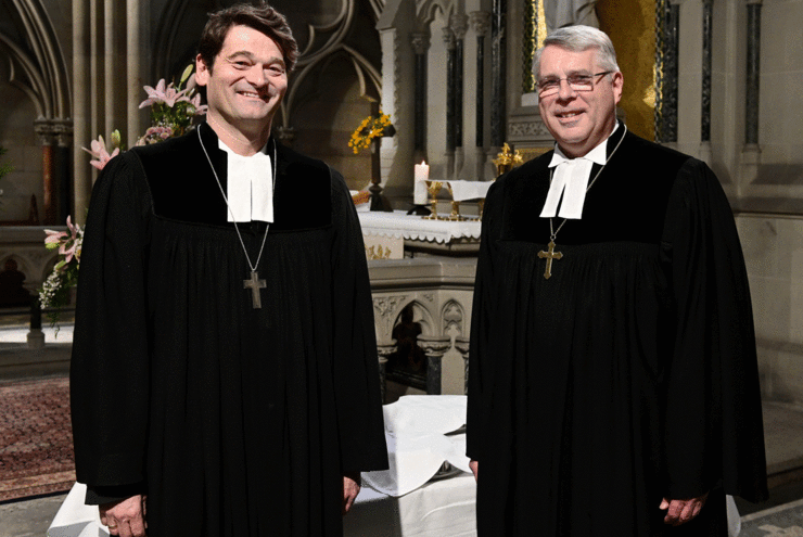 Kirchenpräsident Christian Schad (re.) und Dekan Markus Jäckle.