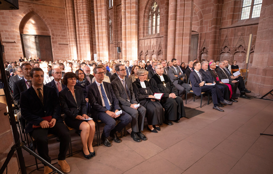 Festgottesdienst zum Jubiläum "200 Jahre Pfälzer Kirchenunion" in der Kaiserslauterer Stiftskirche. Festgottesdienst zum Jubiläum "200 Jahre Pfälzer Kirchenunion" in der Kaiserslauterer Stiftskirche.