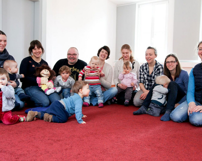Von Krabbelgruppe bis Singkreis: Eltern und ihre Kinder sind im Haus der Familie in Landau gut aufgehoben. Foto: Haus der Familie 