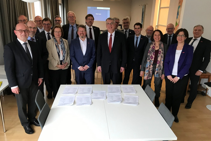 Spitzentreffen in Mainz: Vertreter der Kirchen und des Handwerks aus Rheinland-Pfalz.