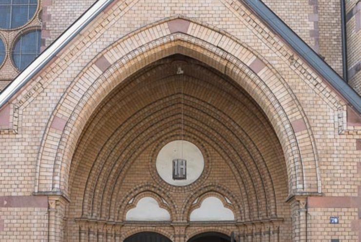 Eine von über 20 Stationen in Ludwigshafen: die Apostelkirche. Foto: lk/Wagner