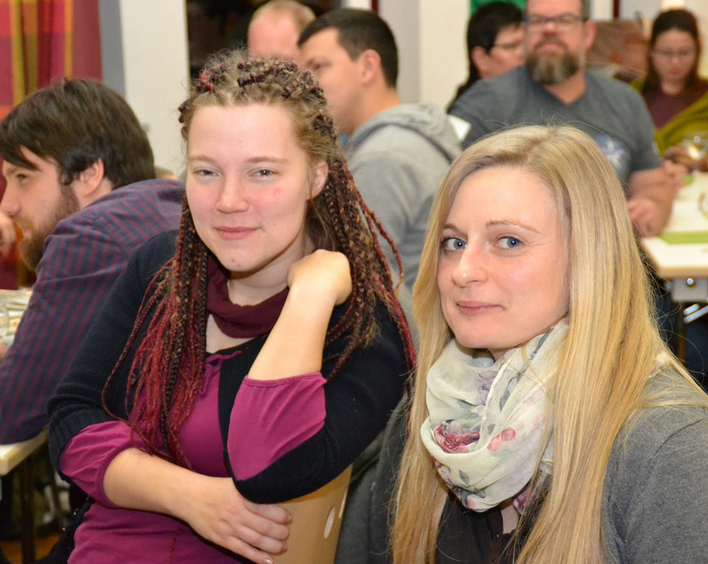 Carola Nebe und Tanja Früh beim Neujahrsempfang der Evangelischen Jugend Pfalz. Foto: ejp