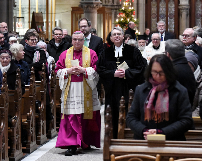 Gottesdienst zur Eröffnung der Gebetswoche für die Einheit der Christen u.a. mit Bischof Karl-Heinz Wiesemann, dem Vorsitzenden der ACK-Südwest, Pastor Jochen Wagner, und Kirchenpräsident Christian Schad (v.li.). Foto: Landry