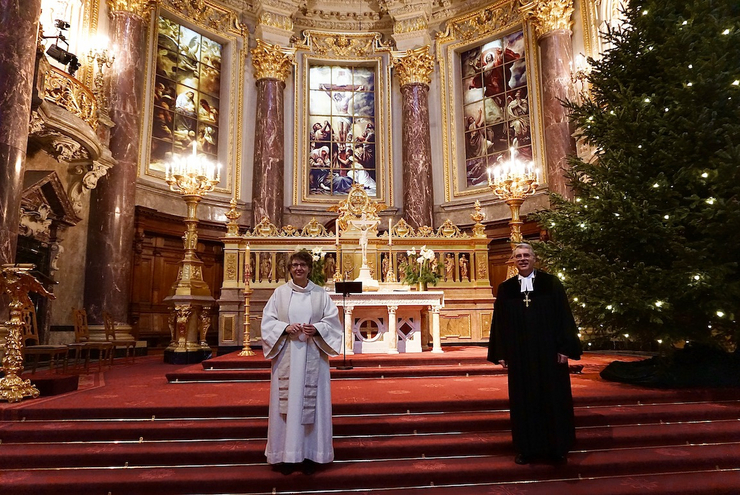 Dompredigerin Petra Zimmermann und Kirchenpräsident Christian Schad. Foto: lk/Jahn.