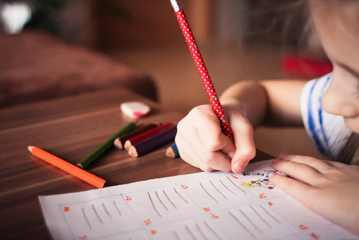Früh übt sich, wer ein Meister werden will: Unterricht in einer Grundschule. Foto: Pixabay
