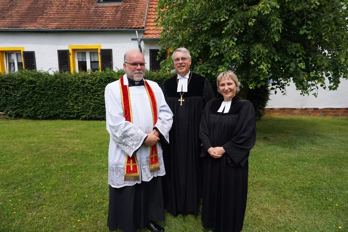 Pfarrer Harald Fleck, Kirchenpräsident Christian Schad und Pfarrerin Iris Schmitt (v.l.n.r.)
