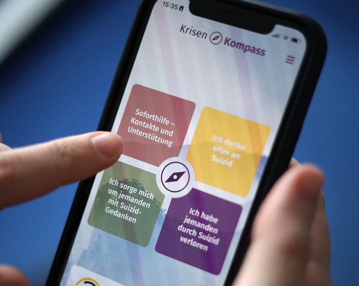 Wer Sorgen hat, findet bei der Telefonseelsorge immer ein offenes Ohr. Foto: Christian Schauderna/fundus-medien.de