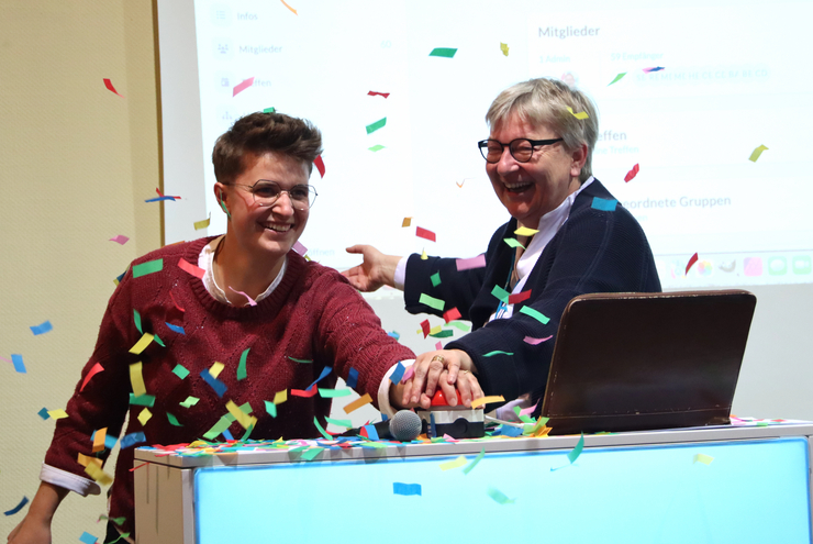 Anna-Nicole Heinrich und Kirchenpräsidentin Dorothee Wüst.