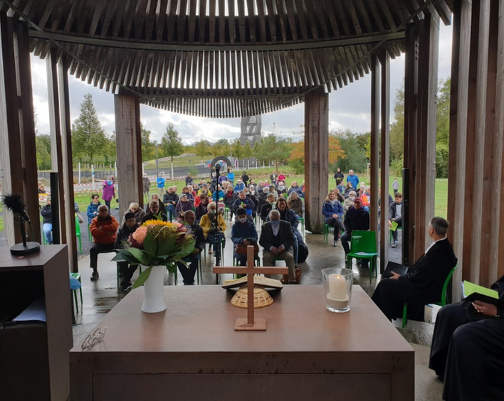 Abschlussgottesdienst 2020 und Verabschiedung von Rainer Fischer im Kirchenpavillon Himmelgrün in Landau.