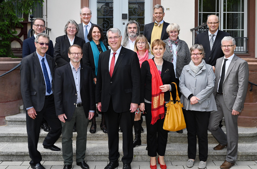 Die Kirchenregierung 2015/2021 (Foto: Landry) Die Kirchenregierung 2015/2021 (Foto: Landry)