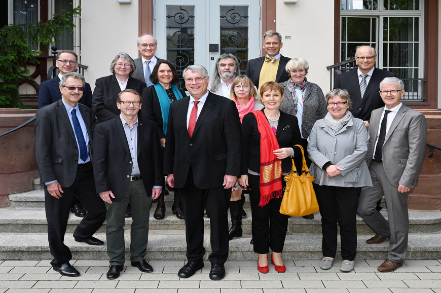 Die Kirchenregierung 2015/2021 (Foto: Landry) Die Kirchenregierung 2015/2021 (Foto: Landry)