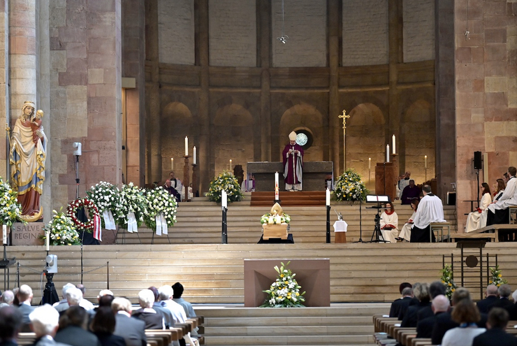 Requiem für Bischof Anton Schlembach. Foto: lk/Landry