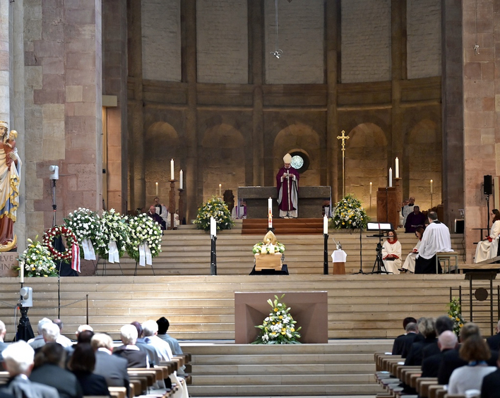 Requiem für Bischof Anton Schlembach. Foto: lk/Landry