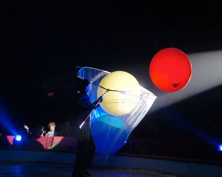 Ein buntes Programm präsentiert die evangelische Kirche in der "Nacht der Freiheit" in Mainz. Mit dabei ist das Pantomimenduo Olga und Pierino. Foto: © Eugen Gebhardt