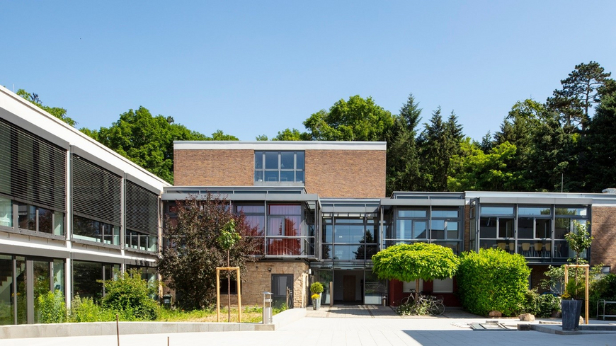 Haupteingang Butenschoen-Haus Haupteingang Butenschoen-Haus
