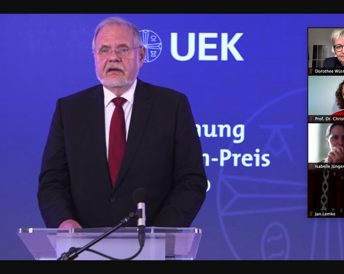 Professor Michael Beintker bei der Karl-Barth-Preisverleihung. Foto: lk.