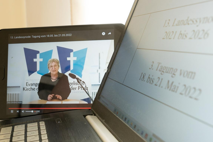 Dorothee Wüst berichtete den Synodalen im virtuellen Raum. Foto: lk/Wagner