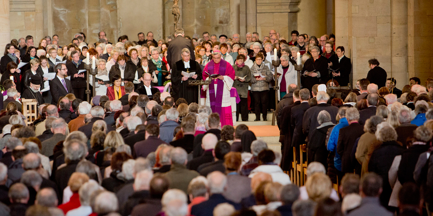 Ökumenischer Gottesdienst "Healing of memories" mit Kirchenpräsident Christian Schad und Bischof Karl-Heinz Wiesemann in der Otterberger Abteikirche.