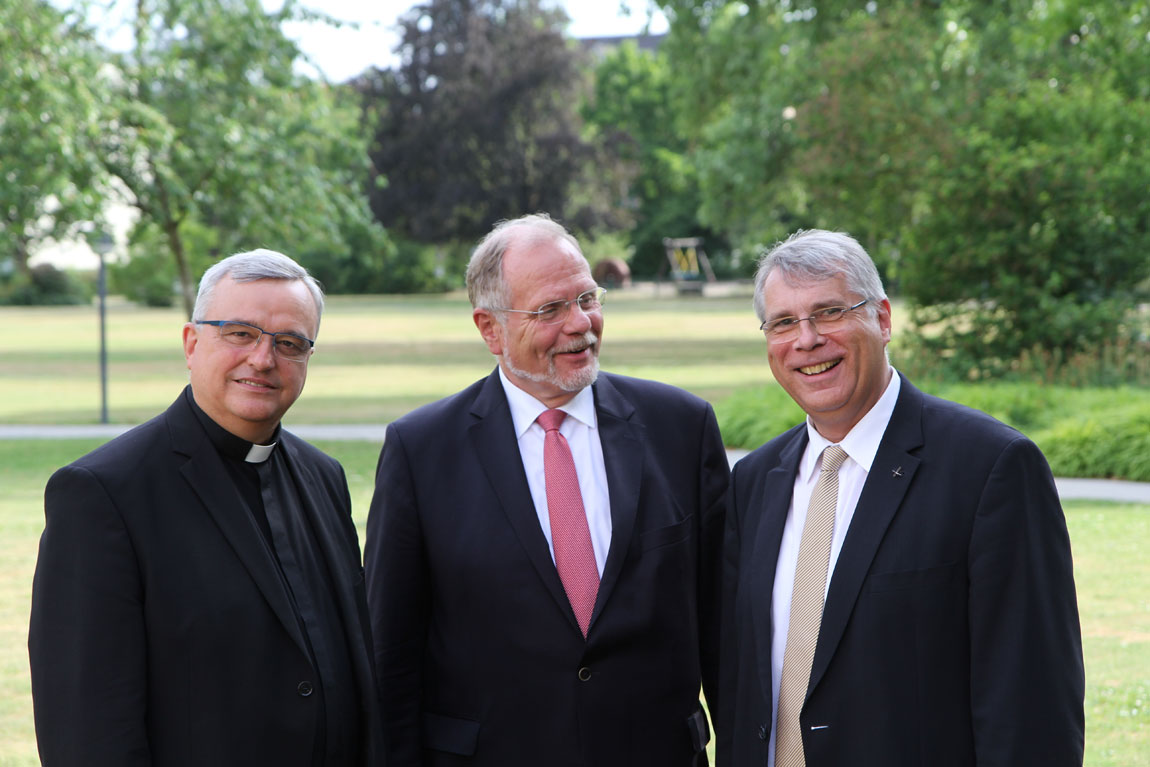 Bischof Karl-Heinz Wiesemann, Theologieprofessor Michael Beintker und Kirchenpräsident Christian Schad (von links). 