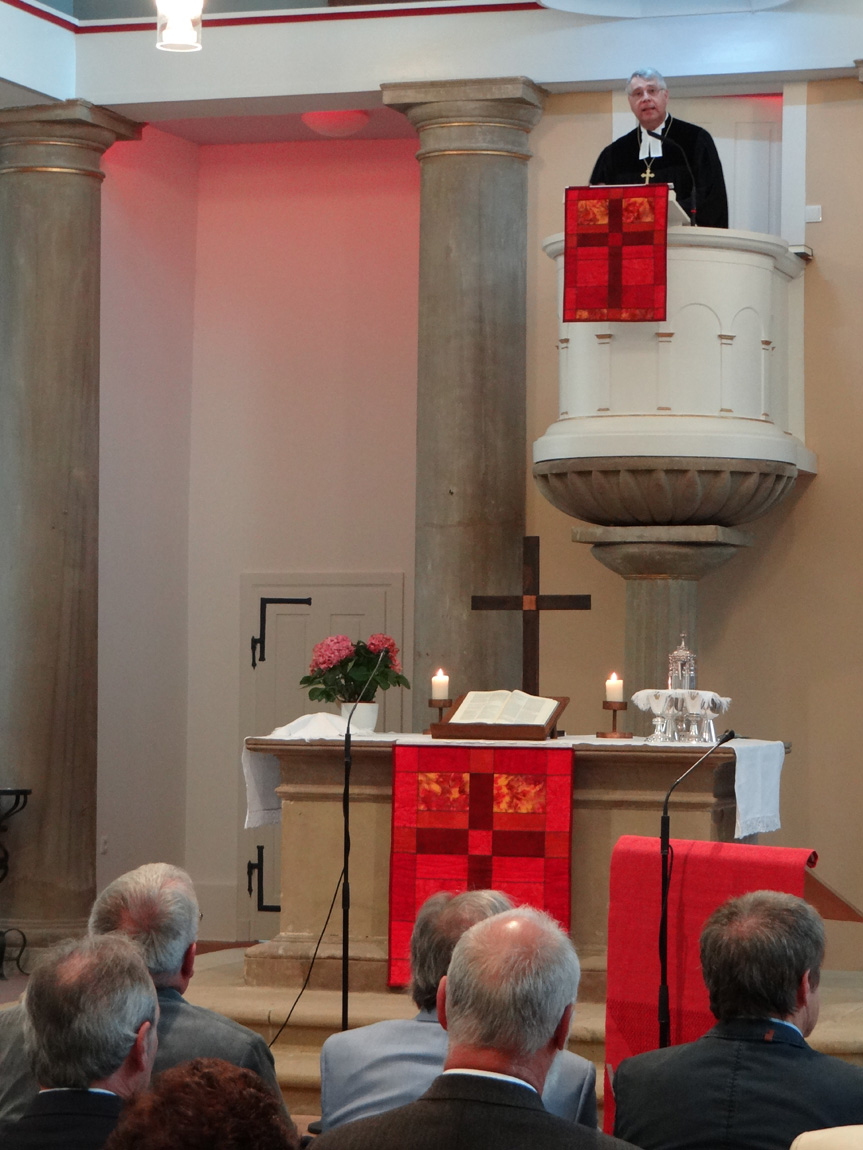 Kirchenpräsident Schad predigte im Gottesdienst in der Stadtkirche Kusel. Fotos: lk/dv