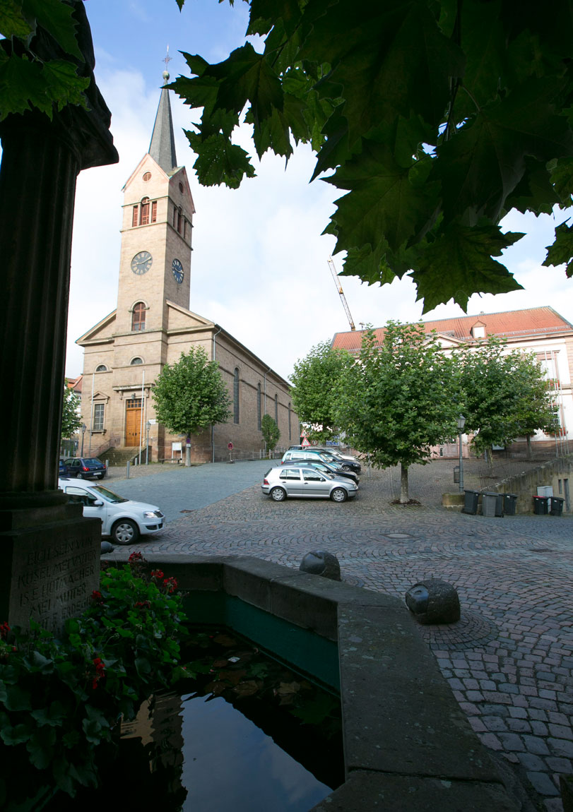 Die Protestantische Stadtkirche in Kusel ist Aufführungsort des "Sing along" zum Auftakt. Foto: view