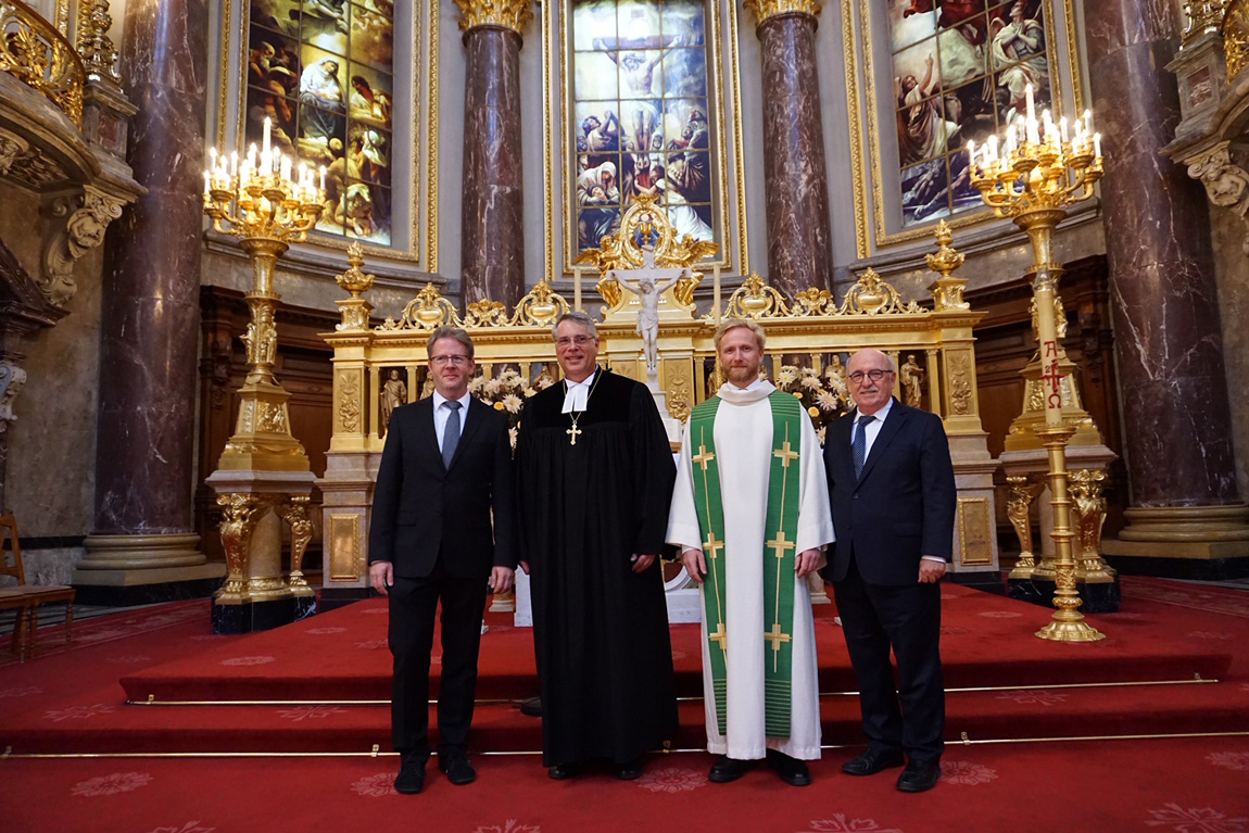 Domkantor Tobias Brommann, Kirchenpräsident Christian Schad, Domprediger Michael Kösling und der Vorsitzende des Domkirchenkollegiums, Volker Faigle (v.li.).