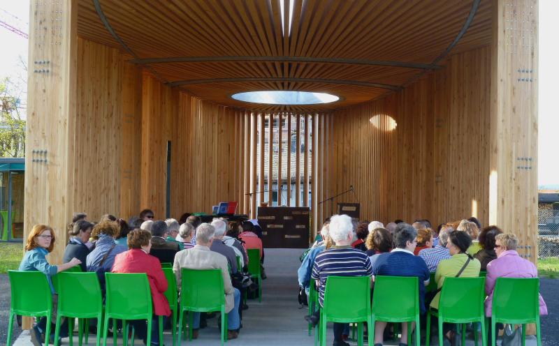 Gut besucht: Gottesdienst im Kirchenpavillon auf dem ehemaligen Gartenschau-Gelände in Landau. (Archivfoto) 
