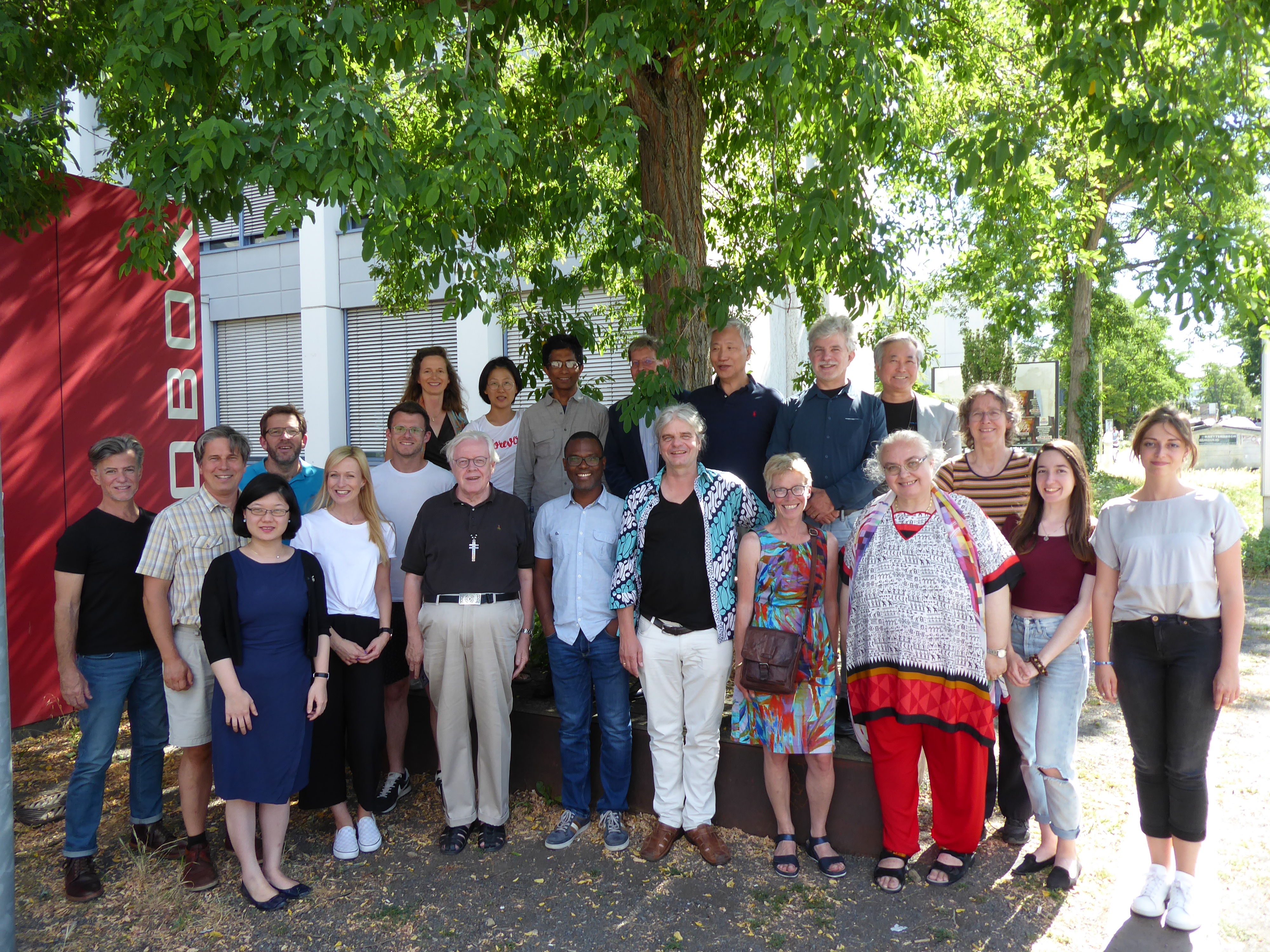 Austausch über aktuelle Forschung und Pläne für die Zukunft: Tagungsteilnehmer an der Uni Mainz (Foto: pv)