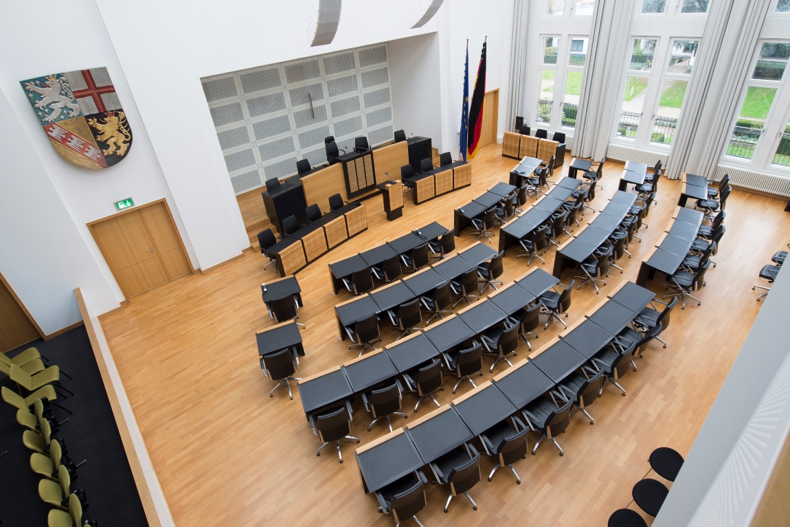 Landtag Saar: Gebetsfrühstück stärkt die Verbindungen und den gegenseitigen Respekt unter Abgeordneten.