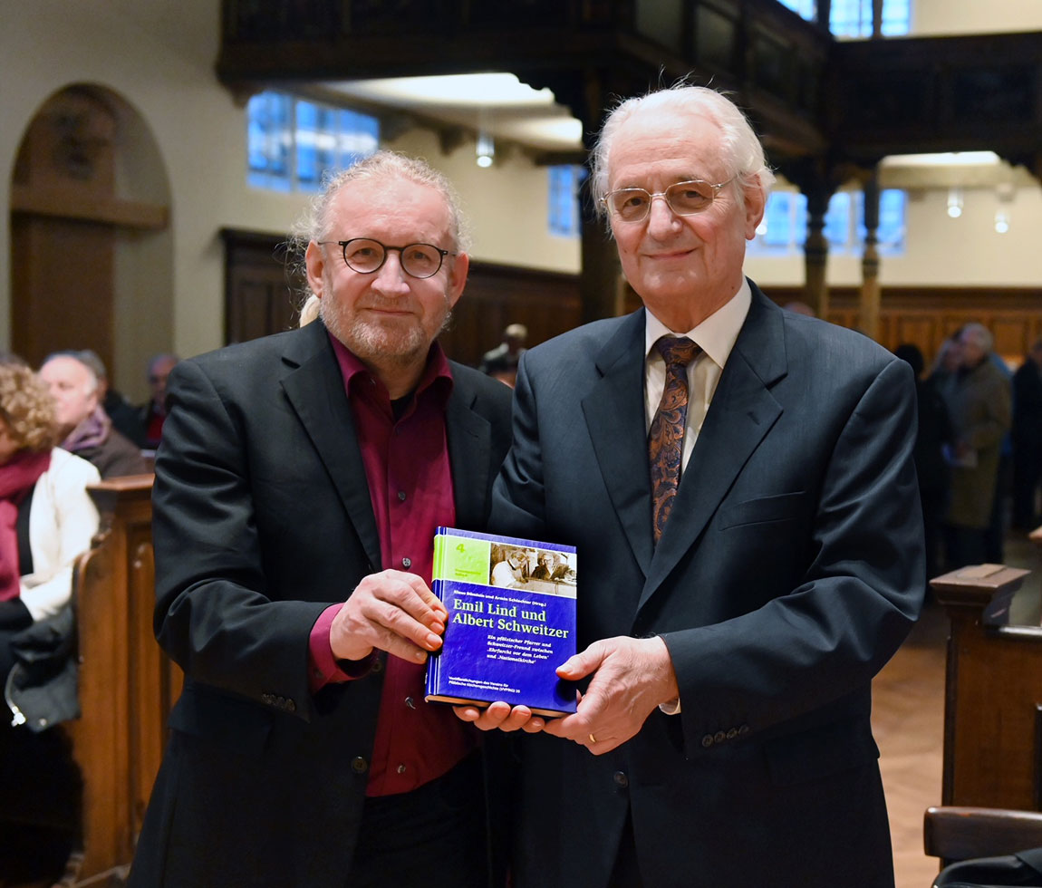 Die Herausgeber bei der Buchvorstellung: Armin Schlechter (links) und Klaus Bümlein. Foto: Landry