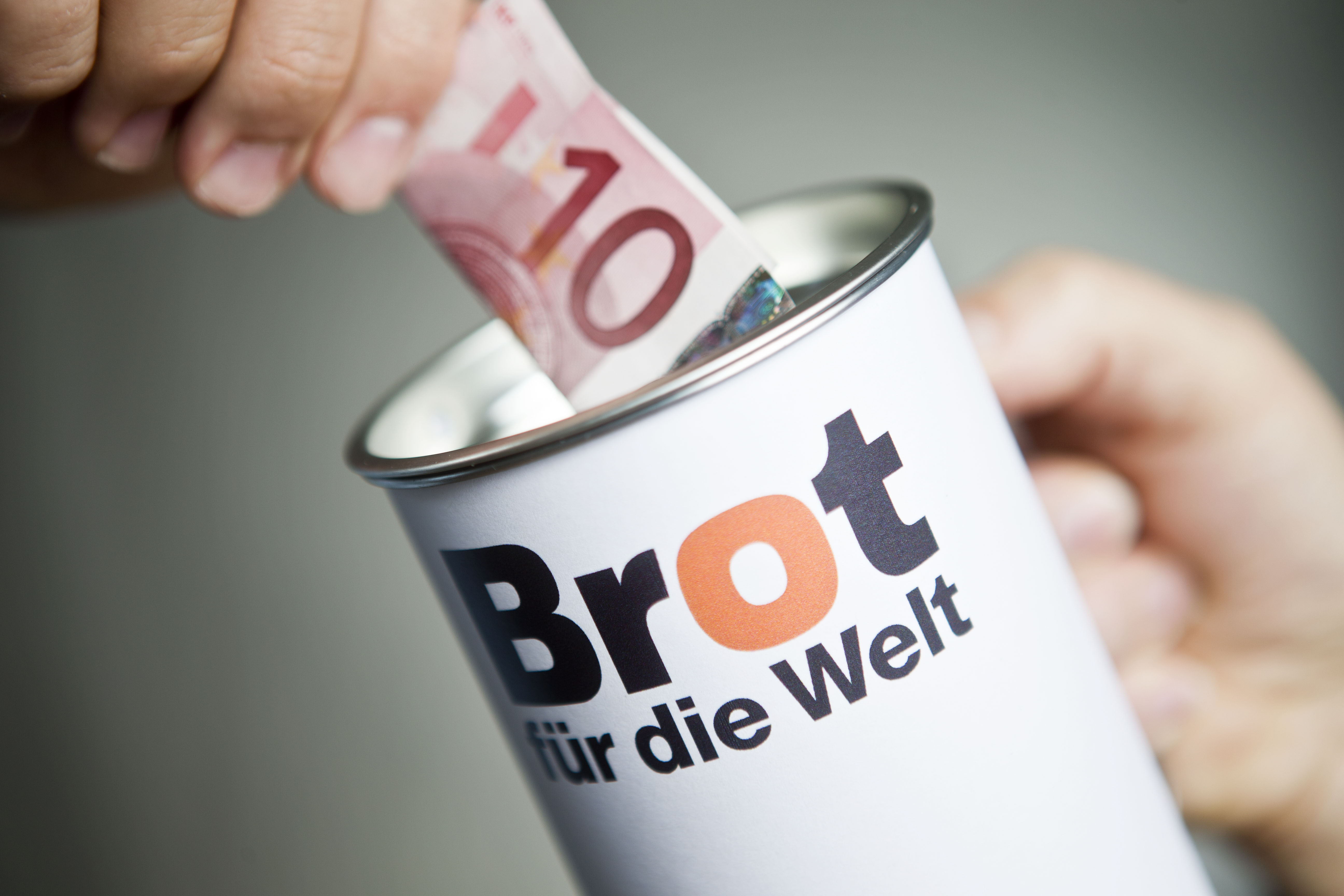 Brot für die Welt sammelt Spenden für Hungernde und in Armut lebende Menschen.