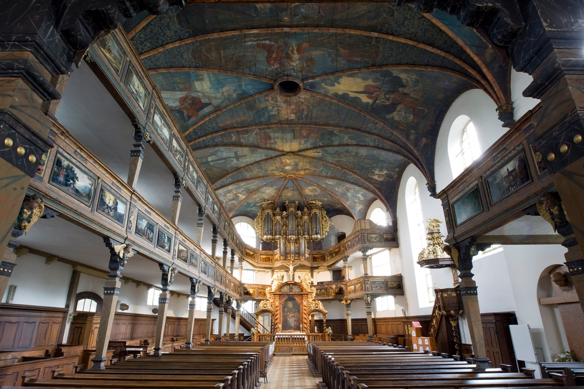 Beeindruckende Decke der Dreifaltigkeitskirche.