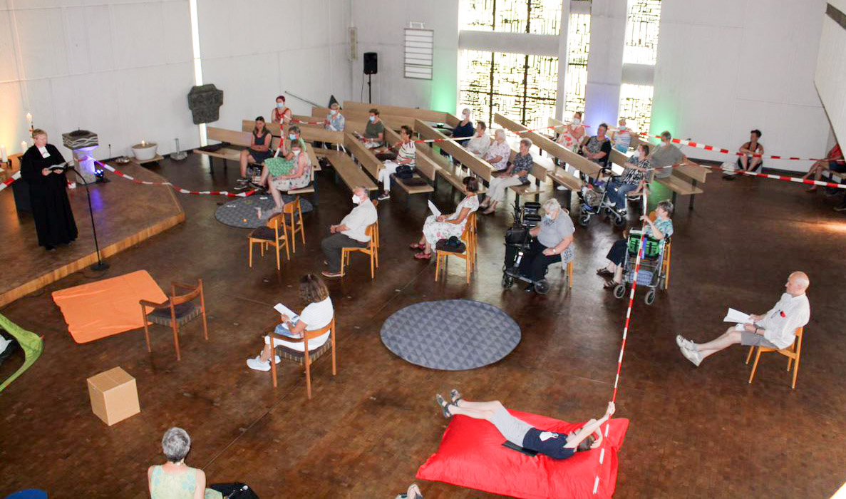 Die Räum-Aktion feierte die Gemeinde mit einem Gottesdienst. Foto: Jona-Gemeinde/Daniel Czok