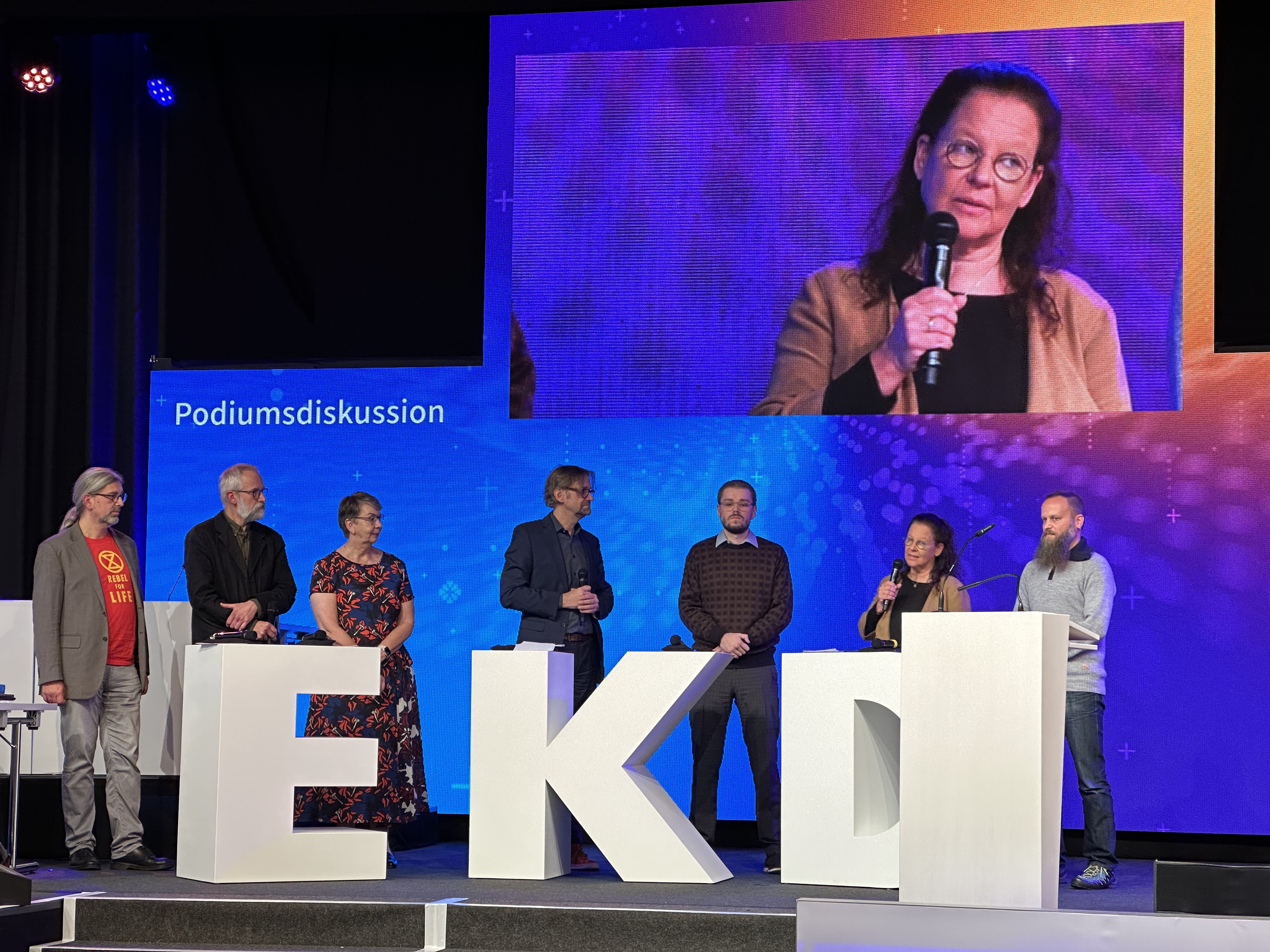 Bildunterschrift: Thomas Zeitler, Heiko Reinhold, Kristina Kühnbaum-Schmidt, Stephan Kosch, Jonas Einck, Ute Stoll-Rummel, Jörn Budde (vlnr). Foto: Andreas Rummel