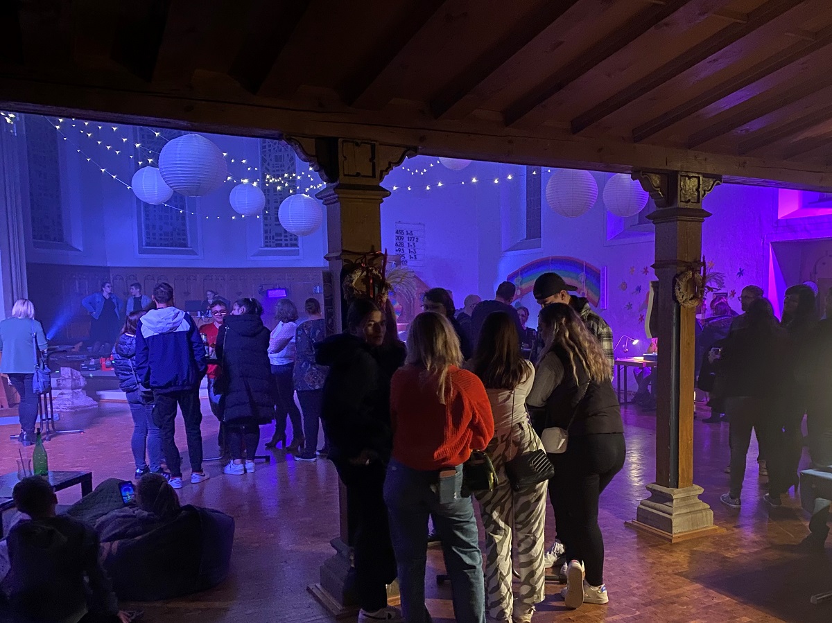 Die Kirche wird zum Club. Foto: Katrin Müller