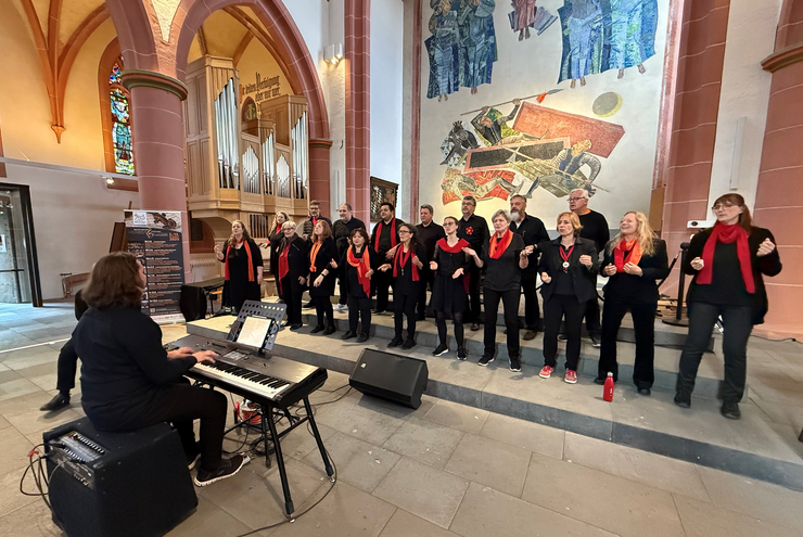 Gospelchor Groovitation beim Auftritt.
