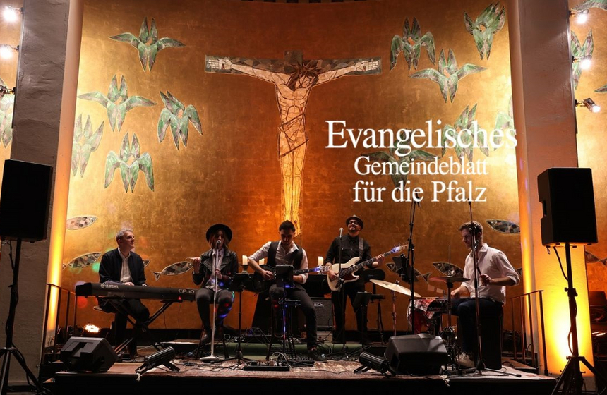 Liturgie trifft Popkultur: Die Musik von Coldplay im Mittelpunkt eines Gottesdienstes in Ludwigshafen. Foto: Florian Riesterer